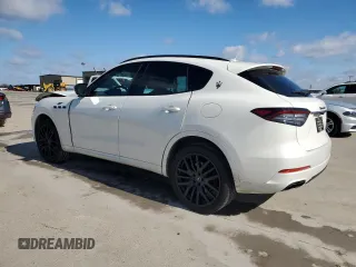 2022 Maserati Levante GT with VIN ZN661XUA1NX400259, listed as a Copart auction lot 42531984 with 26,229 mi miles. Bid and sale history available at carsss.com. Image 2.
