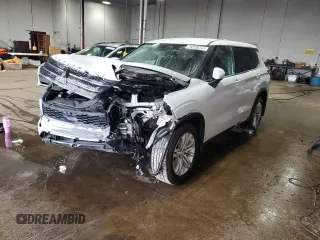 2024 Mitsubishi Outlander ES z VIN JA4J4UA87RZ018289, wystawiony jako Copart lot #52497885 z przebiegiem 32 149 mil mil oraz Czysty tytuł • Clean title. Historia ofert i sprzedaży dostępna na DreamBid. Obrazek 1.