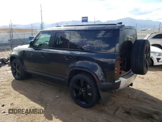 2024 Land Rover Defender S z VIN SALEJ7EU9R2295245, wystawiony jako Copart lot #75773384 z przebiegiem Nie podano mil oraz Szkoda całkowita • Salvage title. Historia ofert i sprzedaży dostępna na DreamBid. Obrazek 2.