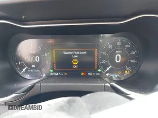 2018 Ford Mustang EcoBoost z VIN 1FA6P8TH0J5104312, wystawiony jako IAAI lot #42532806 z przebiegiem 87 564 mil mil oraz . Historia ofert i sprzedaży dostępna na DreamBid. Obrazek 7.