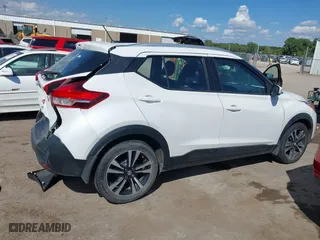 2018 Nissan Kicks SV with VIN 3N1CP5CU1JL505380, listed as a IAAI auction lot 40267581 with 80,705 mi miles. Bid and sale history available at carsss.com. Image 13.