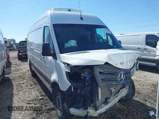 2022 Mercedes-Benz Sprinter Cargo with VIN W1Y4ECHY5NT081741, listed as a IAAI auction lot 41705096 with 70,294 mi miles. Bid and sale history available at carsss.com. Image 12.