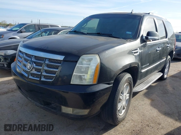2008 Cadillac Escalade with VIN 1GYEC63868R200366, listed as a IAAI auction lot 41820968 with 190,559 mi miles. Bid and sale history available at carsss.com. Image 2.
