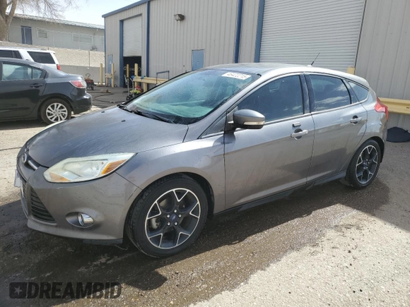 2014 Ford Focus SE with VIN 1FADP3K27EL123755, listed as a Copart auction lot 46422215 with 186,183 mi miles and Salvage Title. Bid and sale history available at carsss.com. Image 1.