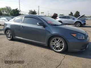 2008 Scion tC Spec z VIN JTKDE167X80254624, wystawiony jako Copart lot #57337755 z przebiegiem 205 339 mil mil oraz Szkoda całkowita • Salvage title. Historia ofert i sprzedaży dostępna na DreamBid. Obrazek 4.