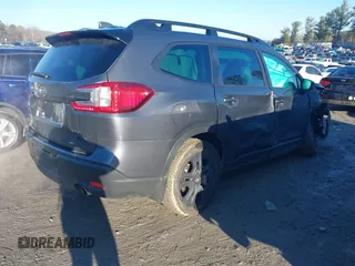 2024 Subaru Ascent Onyx Limited z VIN 4S4WMAKD0R3462344, wystawiony jako IAAI lot #41442742 z przebiegiem 3 526 mil mil oraz . Historia ofert i sprzedaży dostępna na DreamBid. Obrazek 4.