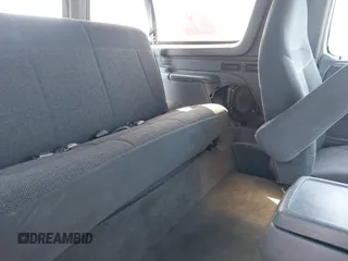 1992 Ford Bronco XL с VIN 1FMEU15N8NLA25301, выставлен на аукционе IAAI как лот 41749043 с пробегом 150 000 миль миль и . История ставок и продаж доступна на DreamBid. Изображение 8.