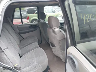 2003 Chevrolet TrailBlazer LT with VIN 1GNDT13S032331673, listed as a IAAI auction lot 42042418 with 220,976 mi miles. Bid and sale history available at carsss.com. Image 8.