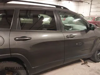 2018 Jeep Cherokee Limited with VIN 1C4PJMDX0JD617273, listed as a IAAI auction lot 41371684 with 91,821 mi miles. Bid and sale history available at carsss.com. Image 13.
