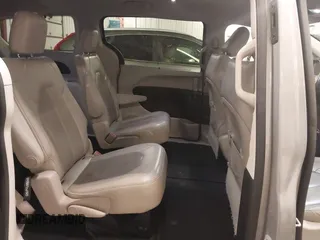 2018 Chrysler Pacifica Touring L with VIN 2C4RC1BG3JR330401, listed as a IAAI auction lot 41250303 with 86,975 mi miles and . Bid and sale history available at DreamBid. Image 8.