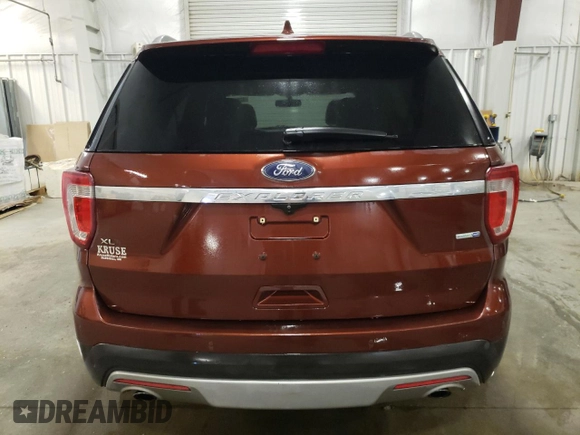 2016 Ford Explorer XLT z VIN 1FM5K8DH4GGC66164, wystawiony jako Copart lot #42800975 z przebiegiem 172 847 mil mil oraz Szkoda całkowita • Salvage title. Historia ofert i sprzedaży dostępna na DreamBid. Obrazek 6.