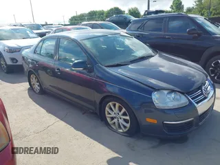 2010 Volkswagen Jetta SE с VIN 3VWRZ7AJ2AM118186, выставлен на аукционе IAAI как лот 42817778 с пробегом 163 166 миль миль и . История ставок и продаж доступна на DreamBid. Изображение 1.