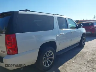 2014 GMC Yukon XL SLT with VIN 1GKS1KE02ER200489, listed as a IAAI auction lot 41385362 with 200,289 mi miles. Bid and sale history available at carsss.com. Image 4.