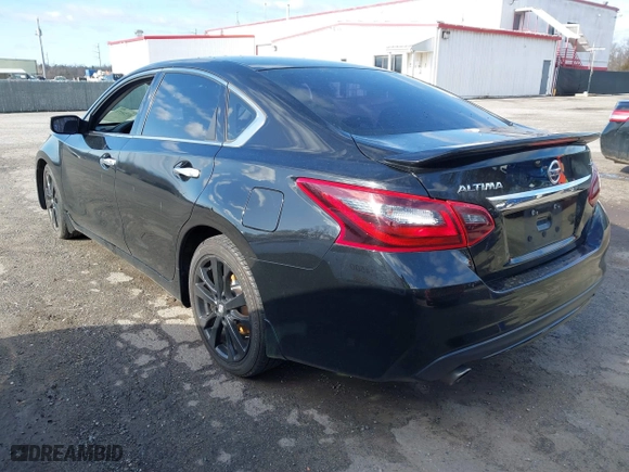 2017 Nissan Altima 2.5 SR with VIN 1N4AL3AP3HC286287, listed as a IAAI auction lot 41734373 with 118,932 mi miles. Bid and sale history available at carsss.com. Image 3.