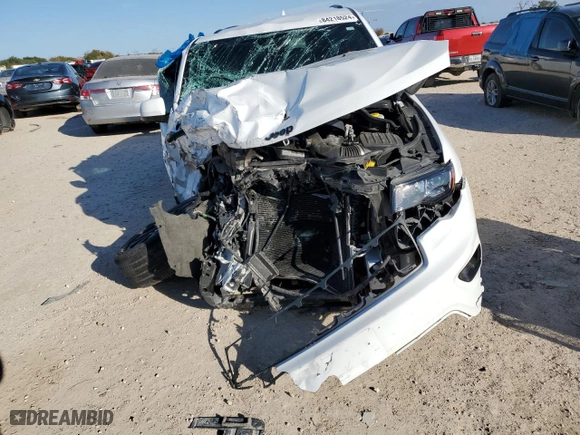 2022 Jeep Grand Cherokee WK Laredo X with VIN 1C4RJEAG5NC127233, listed as a Copart auction lot 84218524 with 0 mi miles and Salvage Title. Bid and sale history available at carsss.com. Image 5.
