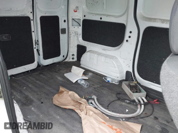 2015 Nissan NV200 SV with VIN 3N6CM0KNXFK710080, listed as a IAAI auction lot 41831172 with 144,397 mi miles. Bid and sale history available at carsss.com. Image 8.