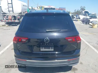 2022 Volkswagen Tiguan SE with VIN 3VV3B7AX3NM016534, listed as a IAAI auction lot 42354264 with 33,700 mi miles and . Bid and sale history available at DreamBid. Image 16.