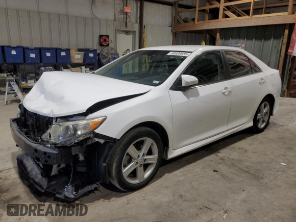 2014 Toyota Camry L with VIN 4T1BF1FKXEU780669, listed as a Copart auction lot 88699685 with 86,208 mi miles and Salvage Title. Bid and sale history available at carsss.com. Image 1.