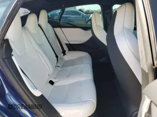 2019 Tesla Model S 100D with VIN 5YJSA1E40KF332077, listed as a Copart auction lot 53733965 with 33,098 mi miles and Salvage title. Bid and sale history available at DreamBid. Image 10.