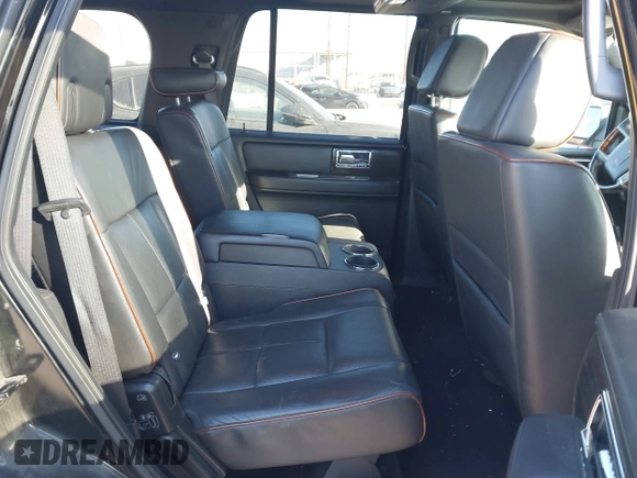 2007 Lincoln Navigator z VIN 5LMFU275X7LJ17484, wystawiony jako IAAI lot #41377997 z przebiegiem 159 418 mil mil oraz . Historia ofert i sprzedaży dostępna na DreamBid. Obrazek 8.