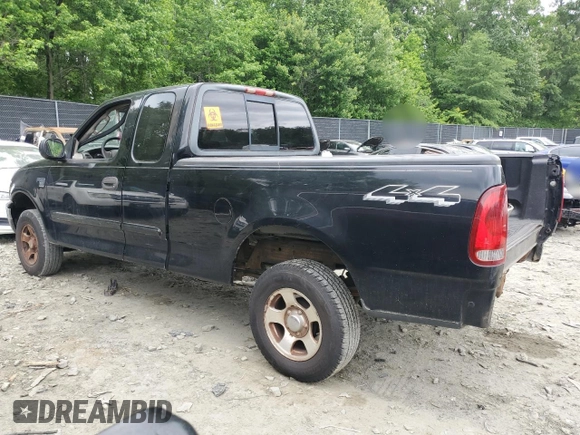2004 Ford F-150 XL with VIN 2FTRX18W84CA68613, listed as a Copart auction lot 55626975 with 230,600 mi miles and Non repairable. Bid and sale history available at DreamBid. Image 2.