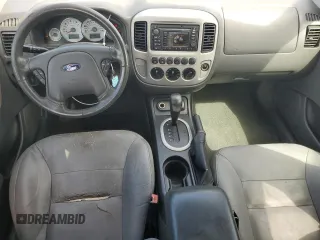 2006 Ford Escape Hybrid z VIN 1FMCU96H36KA35403, wystawiony jako Copart lot #65374705 z przebiegiem 127 689 mil mil oraz Czysty tytuł • Clean title. Historia ofert i sprzedaży dostępna na DreamBid. Obrazek 8.