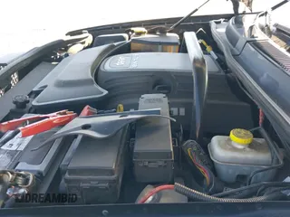 2006 Jeep Grand Cherokee Overland z VIN 1J8HR68276C345012, wystawiony jako IAAI lot #42617520 z przebiegiem 154 307 mil mil oraz . Historia ofert i sprzedaży dostępna na DreamBid. Obrazek 19.