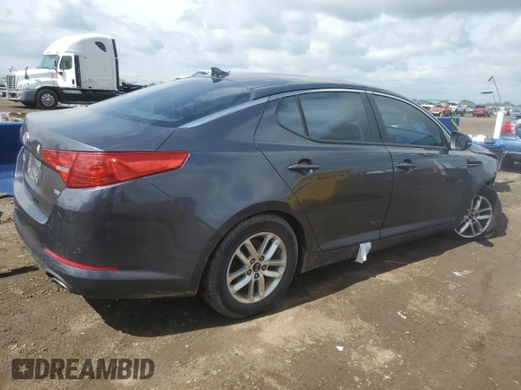 2011 Kia Optima LX z VIN KNAGM4A78B5161107, wystawiony jako Copart lot #59513665 z przebiegiem 199 210 mil mil oraz Szkoda całkowita • Salvage title. Historia ofert i sprzedaży dostępna na DreamBid. Obrazek 3.