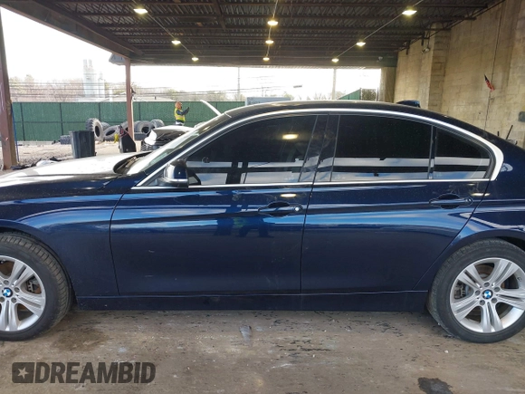 2017 BMW 3 Series 330i xDrive with VIN WBA8D9G51HNU60678, listed as a IAAI auction lot 41262500 with 87,900 mi miles. Bid and sale history available at carsss.com. Image 14.