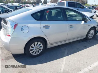 2013 Toyota Prius with VIN JTDKN3DPXD3032705, listed as a IAAI auction lot 42014728 with 133,389 mi miles and . Bid and sale history available at DreamBid. Image 4.