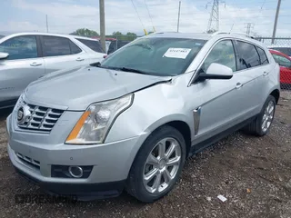 2013 Cadillac SRX Performance Collection z VIN 3GYFNDE35DS636363, wystawiony jako IAAI lot #42147483 z przebiegiem 116 894 mil mil oraz . Historia ofert i sprzedaży dostępna na DreamBid. Obrazek 6.