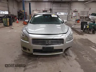 2011 Nissan Maxima SV z VIN 1N4AA5AP4BC802777, wystawiony jako IAAI lot #42183339 z przebiegiem 164 807 mil mil oraz . Historia ofert i sprzedaży dostępna na DreamBid. Obrazek 13.