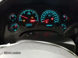 2007 Chevrolet Tahoe LTZ with VIN 1GNFK13047J131157, listed as a Copart auction lot 60333625 with 300,738 mi miles and Clean title. Bid and sale history available at DreamBid. Image 9.