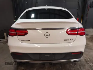 2017 Mercedes-Benz GLE 43 AMG z VIN 4JGED6EBXHA072090, wystawiony jako IAAI lot #41452405 z przebiegiem 71 457 mil mil oraz . Historia ofert i sprzedaży dostępna na DreamBid. Obrazek 17.