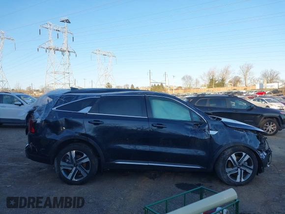 2024 Kia Sorento SX Prestige z VIN KNDRKDLG3R5235364, wystawiony jako IAAI lot #41338909 z przebiegiem 23 629 mil mil oraz . Historia ofert i sprzedaży dostępna na DreamBid. Obrazek 14.