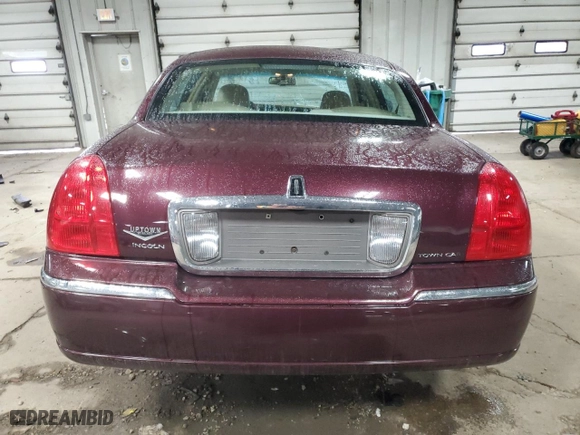 2008 Lincoln Town Car Limited with VIN 2LNHM82V58X659991, listed as a Copart auction lot 47543445 with 105,411 mi miles and Non Repairable. Bid and sale history available at carsss.com. Image 6.