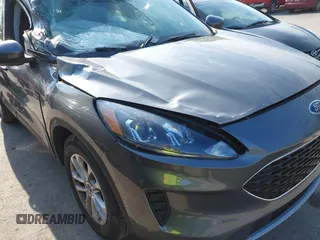 2021 Ford Escape SE z VIN 1FMCU9G66MUA11210, wystawiony jako IAAI lot #42205135 z przebiegiem 35 165 mil mil oraz . Historia ofert i sprzedaży dostępna na DreamBid. Obrazek 17.