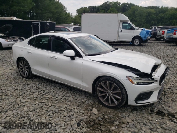 2021 Volvo S60 Momentum with VIN 7JRA22TK2MG081914, listed as a Copart auction lot 58604164 with 123,945 mi miles and Salvage Title. Bid and sale history available at carsss.com. Image 4.