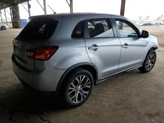 2016 Mitsubishi Outlander ES z VIN JA4AP3AU0GZ062470, wystawiony jako Copart lot #50078065 z przebiegiem 86 669 mil mil oraz Szkoda całkowita • Salvage title. Historia ofert i sprzedaży dostępna na DreamBid. Obrazek 3.