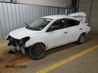 2016 Nissan Versa SV z VIN 3N1CN7AP3GL916917, wystawiony jako Copart lot #55994285 z przebiegiem Nie podano mil oraz Szkoda całkowita • Salvage title. Historia ofert i sprzedaży dostępna na DreamBid. Obrazek 1.