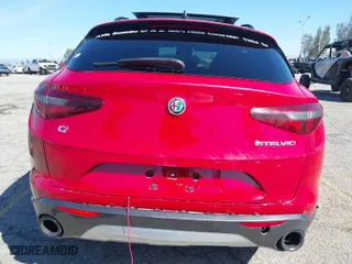 2022 Alfa Romeo Stelvio Ti with VIN ZASPAKBN0N7D39153, listed as a IAAI auction lot 40220043 with 1 mi miles. Bid and sale history available at carsss.com. Image 16.