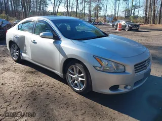 2009 Nissan Maxima 3.5 S with VIN 1N4AA51E19C853663, listed as a IAAI auction lot 41327128 with 127,118 mi miles. Bid and sale history available at carsss.com. Image 1.