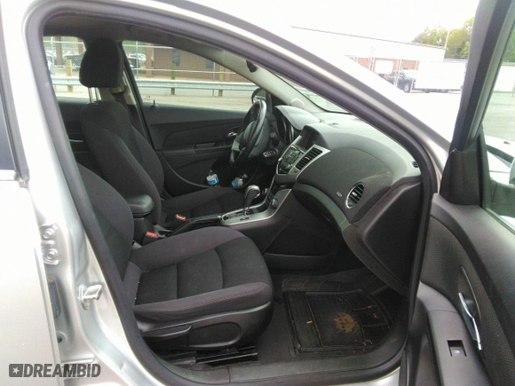 2014 Chevrolet Cruze 1LT with VIN 1G1PC5SB7E7249503, listed as a IAAI auction lot 42005106 with 91,917 mi miles. Bid and sale history available at carsss.com. Image 5.