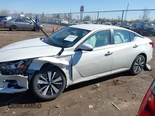 2022 Nissan Altima SV with VIN 1N4BL4DV9NN339529, listed as a IAAI auction lot 42052823 with 62,558 mi miles and . Bid and sale history available at carsss.com. Image 15.