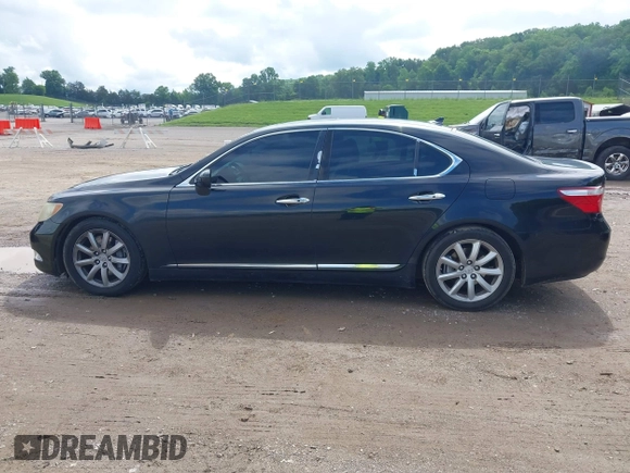 2007 Lexus LS 460 z VIN JTHBL46F075046961, wystawiony jako IAAI lot #42240797 z przebiegiem 293 446 mil mil oraz . Historia ofert i sprzedaży dostępna na DreamBid. Obrazek 14.