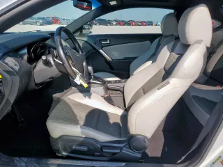 2013 Hyundai Genesis Coupe Premium with VIN KMHHT6KD5DU089250, listed as a Copart auction lot 59163195 with 117,174 mi miles and Clean title. Bid and sale history available at DreamBid. Image 7.