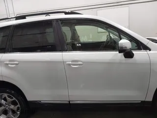 2018 Subaru Forester Touring with VIN JF2SJAWC8JH463943, listed as a IAAI auction lot 41611230 with 65,444 mi miles. Bid and sale history available at carsss.com. Image 13.
