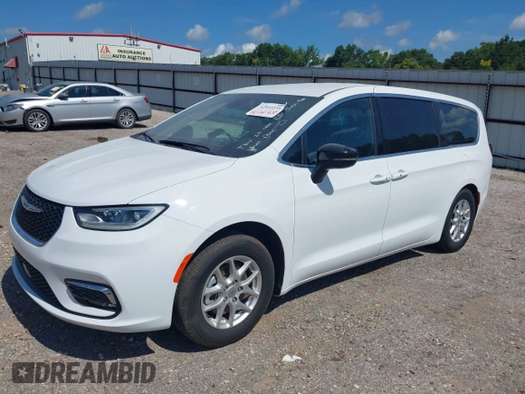2025 Chrysler Pacifica Select with VIN 2C4RC1BG7SR509591, listed as a IAAI auction lot 42533235 with 19,520 mi miles and . Bid and sale history available at DreamBid. Image 2.