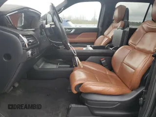 2019 Lincoln Navigator Reserve z VIN 5LMJJ3LT1KEL15753, wystawiony jako Copart lot #49267085 z przebiegiem 59 916 mil mil oraz Szkoda całkowita • Salvage title. Historia ofert i sprzedaży dostępna na DreamBid. Obrazek 7.