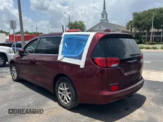 2017 Chrysler Pacifica Touring with VIN 2C4RC1DG1HR509799, listed as a Copart auction lot 60269185 with 165,931 mi miles and Clean title. Bid and sale history available at DreamBid. Image 3.